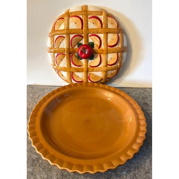 Ceramic 10" Pie Saver Apple Pie Design  #2575 - Picture 1 of 5